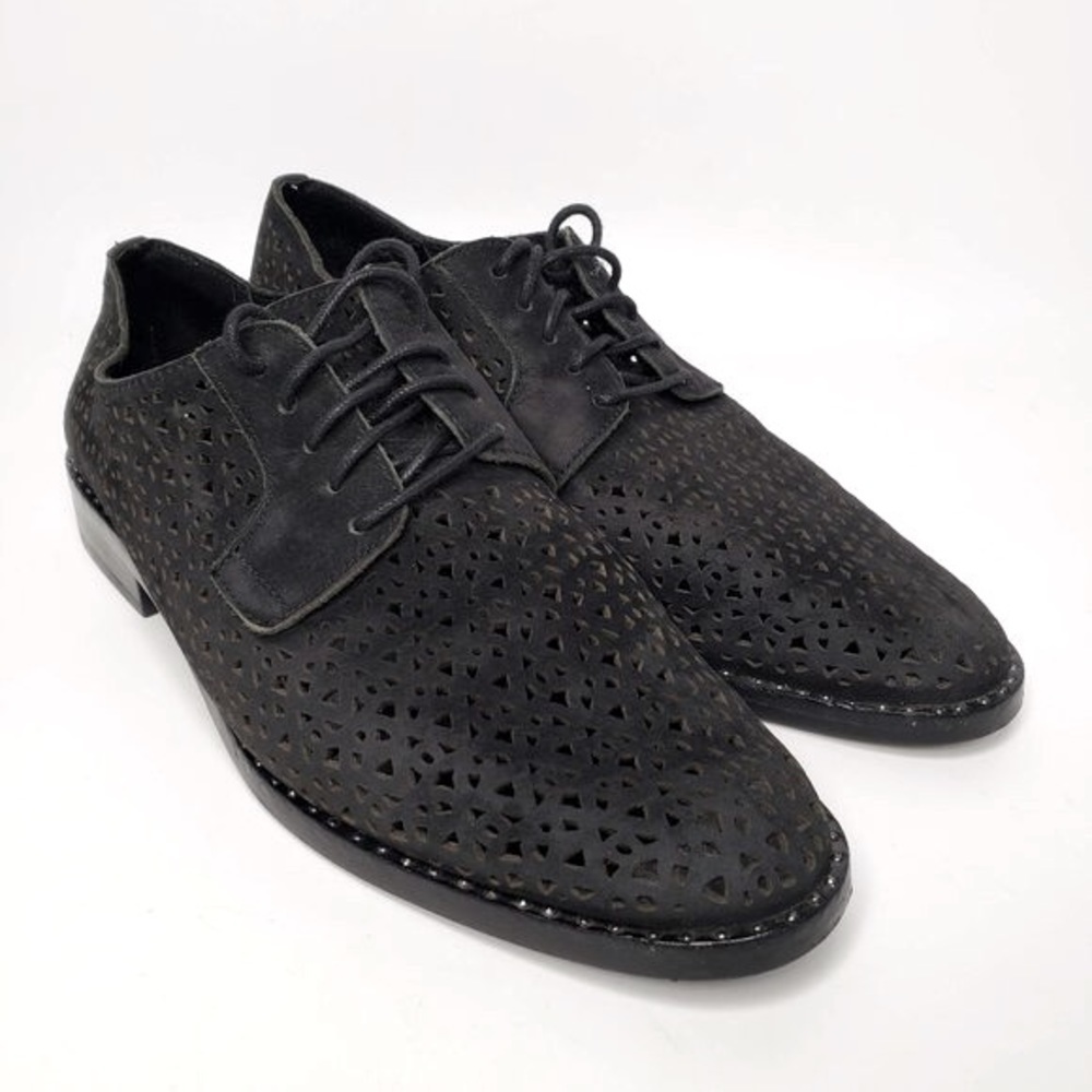 Vince Camuto Lesta Perforated Leather Studded Oxfords 7M